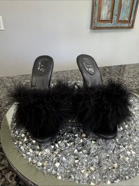 VIP Black Feather Slide Mules high heels EUC 6.5